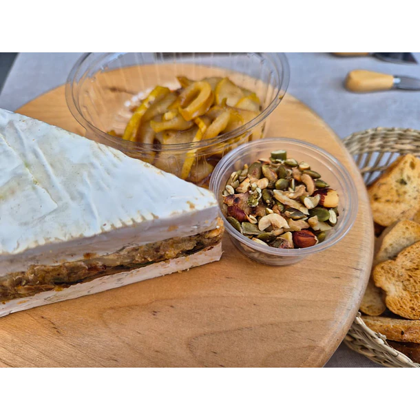 Bombita de queso brie con frutos secos  4
