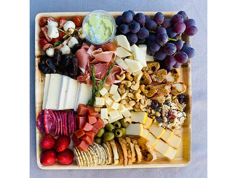 Tabla de quesos y charcutería PREMIUM