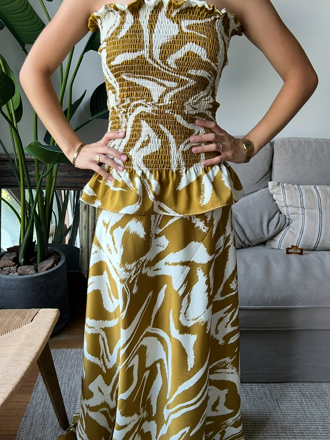 Vestido Mostaza diseño Panal de Abeja  1