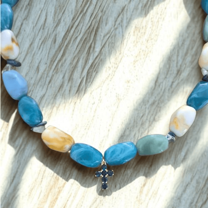 Collar de piedras azules-cruz azul 2