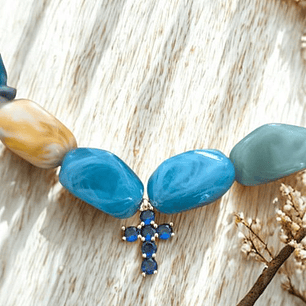 Collar de piedras azules-cruz azul