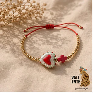 Pulseras corazón-cruz-roja