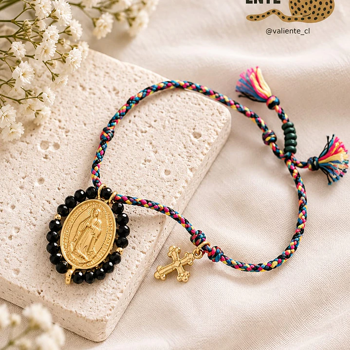 Pulsera hilo Medalla acero mostacillas-Negra 1