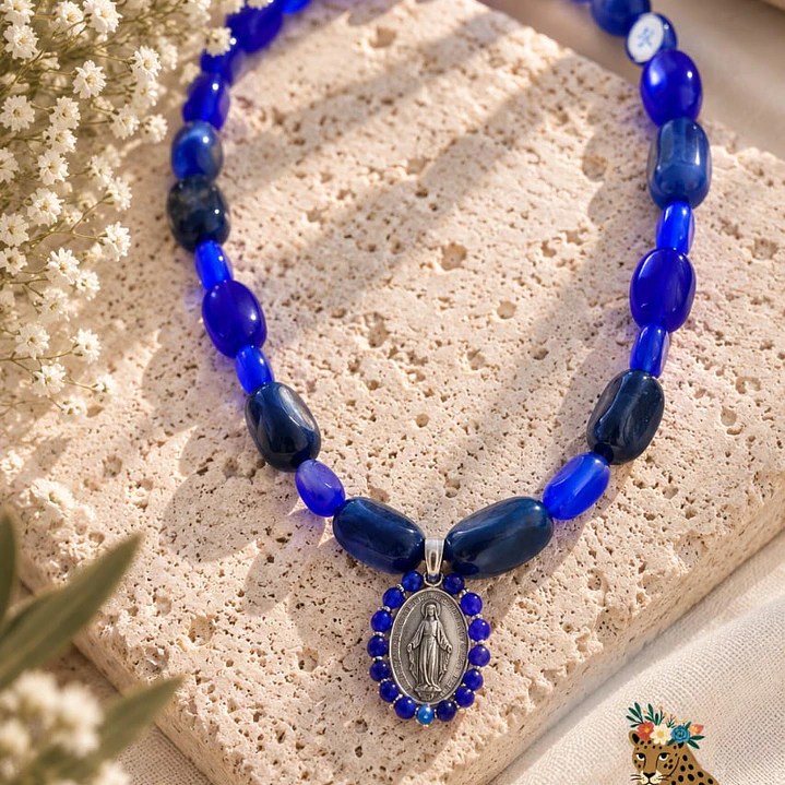 Medalla piedras Virgen azul 1