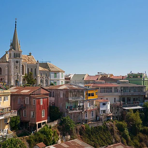 Walking through Valparaíso