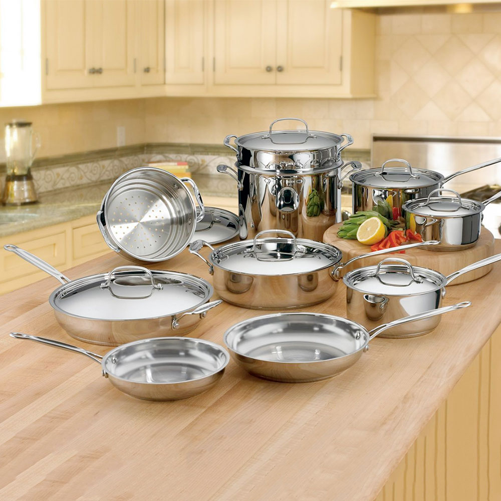Какой набор посуды необходим для приготовления пищи. Кухонная утварь и посуда. Кухоннаяпосуды. Современная посуда для кухни. Нержавеющая посуда для кухни.