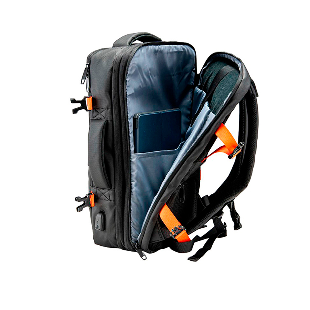 Mochila Cougar Vanguard Travel Backpack 12 bolsillos 40L Expansible 7