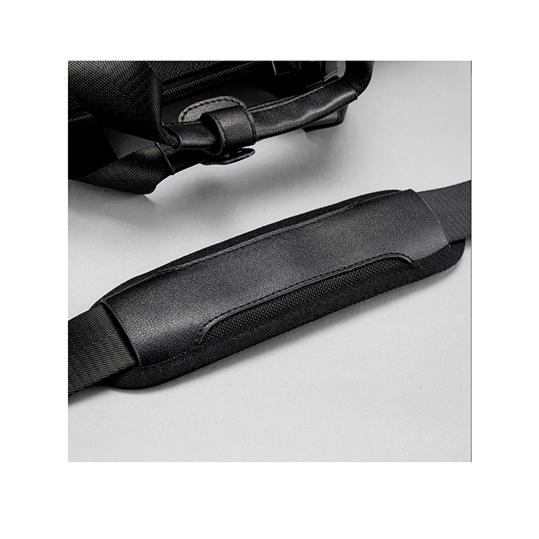 Bolso tipo maletin para notebook Cougar STELLAR 10 litros 5