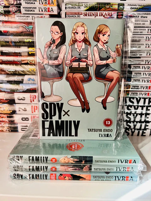 Spy × Family Vol. 13, De Tatsuya Endo. Spy X Family, Vol. 13. Editorial Ivrea, Tapa Blanda En Español, 2024