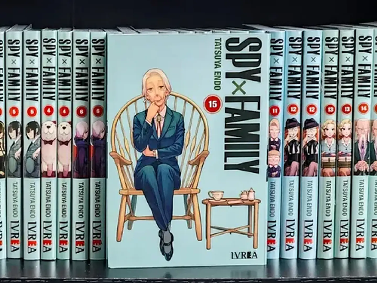 Spy × Family Vol. 15, De Tatsuya Endo. 3