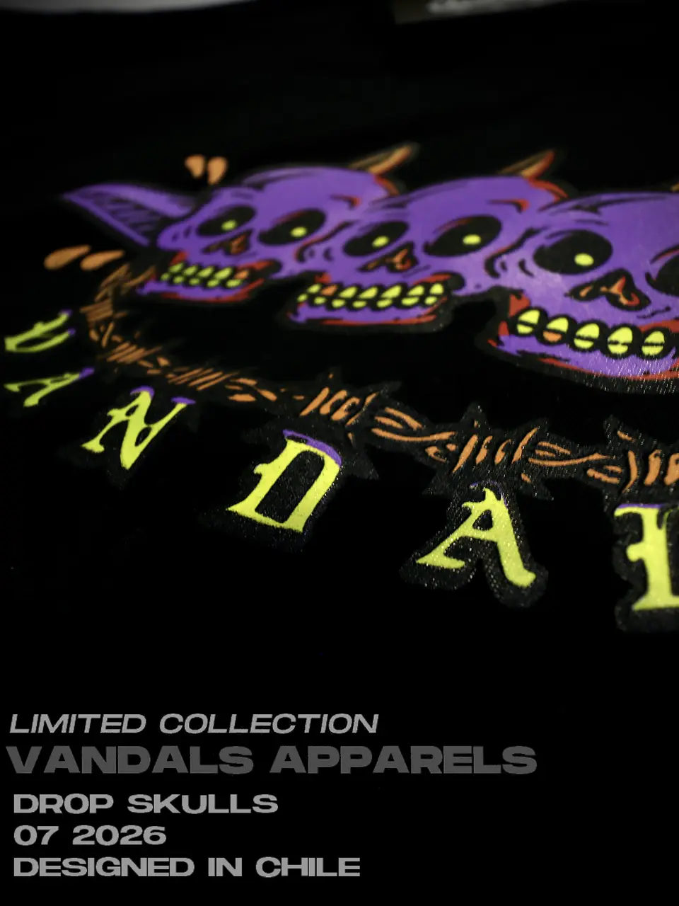 Polera Vandals Skulls 4