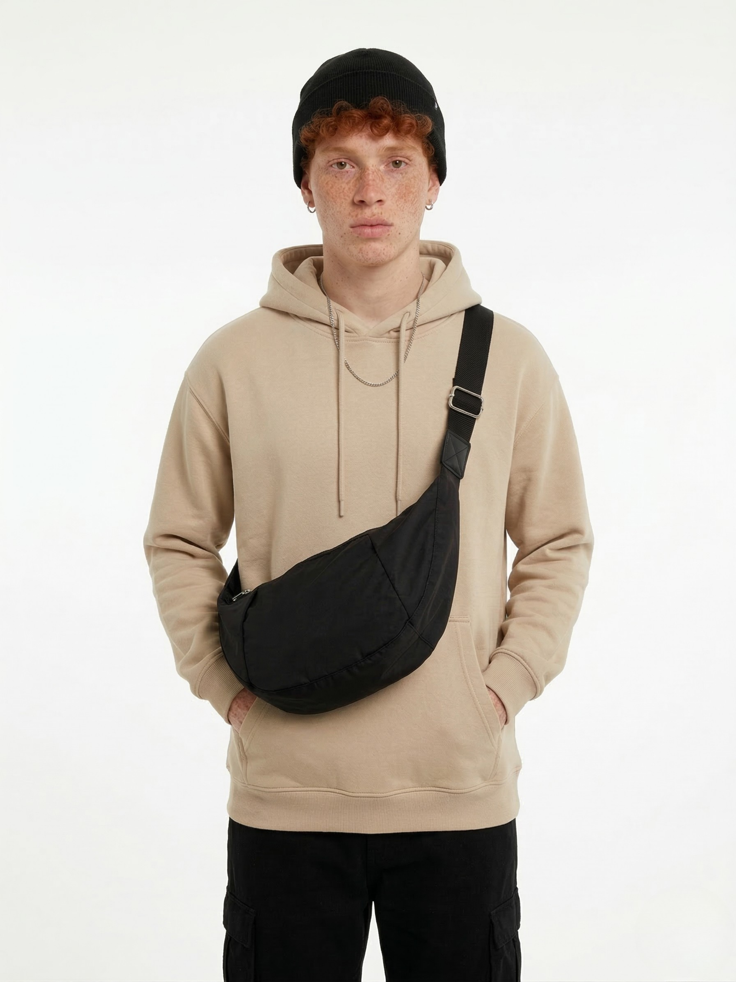 VANTAGE Crescent Bag - Black Edition