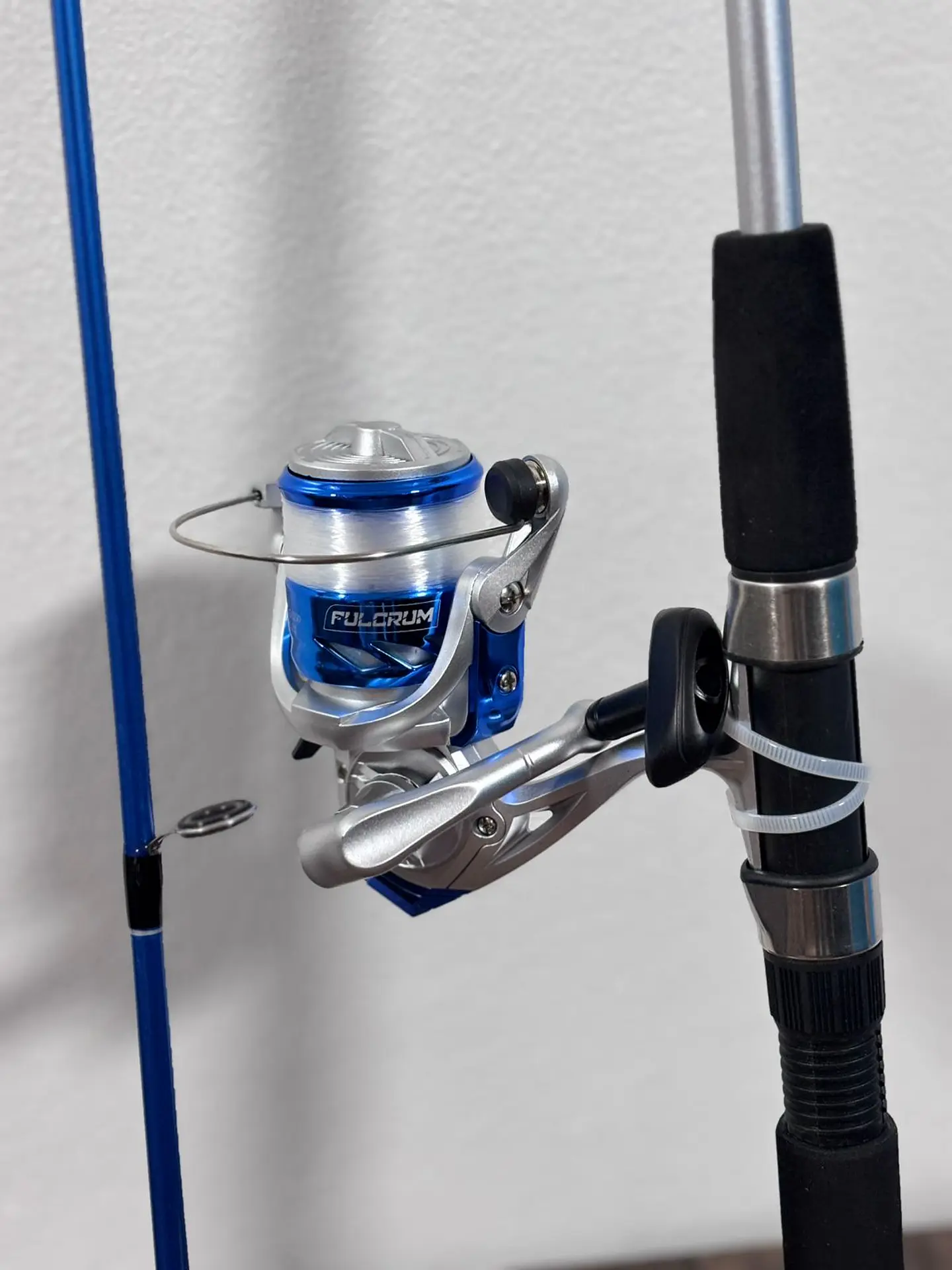 Kit Fulcrum caña 1.80m + carrete 2500 azul 2