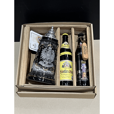 CAJA REGALO + CHOPERO ARTESANAL DE CERÁMICA CON TAPA DEUTSCHLAND AGUILA PELTRE 500CC + 2 CERVEZAS ALEMANAS 500CC + ABRIDOR DE ROBLE + POSAVASOS DE REGALO