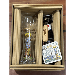 CAJA REGALO + GARZA KUCHLBAUER TORRE 500CC + CERVEZA ALEMANA 500CC + ABRIDOR + POSAVASO DE REGALO