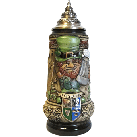 JARRA ARTESANAL MOTIVO IRLANDÉS LEPRECHAUN – RUSTIKAL - PINTADO A MANO CON TAPA DE ESTAÑO (EDICIÓN LIMITADA)