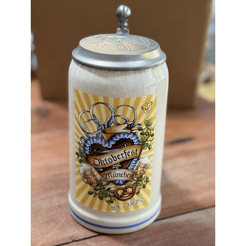 CAJA REGALO+ JARRA OFICIAL OKTOBERFEST MÜNCHEN 2021 CON TAPA DE ESTAÑO + 2 CERVEZAS ALEMANAS + ABRIDOR DE ROBLE + POSAVASOS DE REGALO