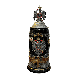 JARRA ARTESANAL DEUTSCHLANDKRUG NEGRO 750CC — CON ÁGUILA DE ESTAÑO EN EL CENTRO - ASA ESPECIAL Y TAPA CON FIGURA DE ÁGUILA