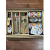 CAJA REGALO + CERVEZA ALEMANA BOTELLA 500CC + GARZA SEPPEL 500CC + COPA TEKU 330CC  + 4 CERVEZAS ALEMANAS EN LATA 500CC + ABRIDOR DE ROBLE Y POSAVASOS DE REGALO
