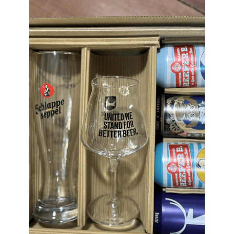 CAJA REGALO + CERVEZA ALEMANA BOTELLA 500CC + GARZA SEPPEL 500CC + COPA TEKU 330CC  + 4 CERVEZAS ALEMANAS EN LATA 500CC + ABRIDOR DE ROBLE Y POSAVASOS DE REGALO