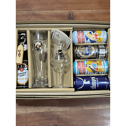CAJA REGALO + CERVEZA ALEMANA BOTELLA 500CC + GARZA FRANZISKANER + COPA TEKU 330CC  + 4 CERVEZAS ALEMANAS EN LATA 500CC + ABRIDOR DE ROBLE Y POSAVASOS DE REGALO