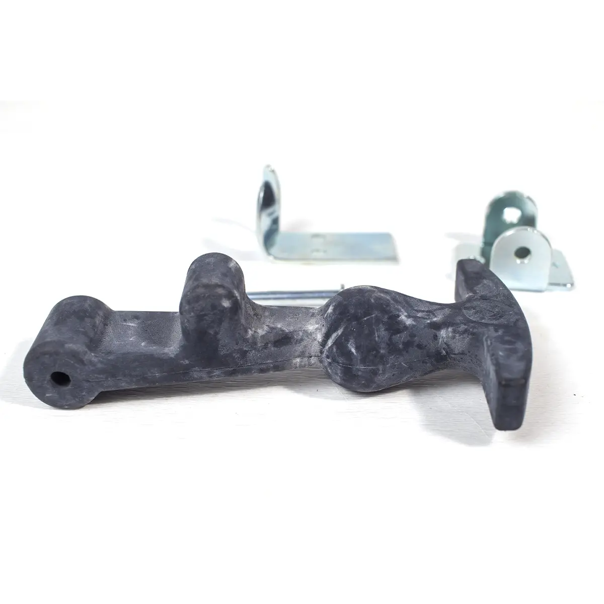 Latch - rubber bc1547283 bobcat