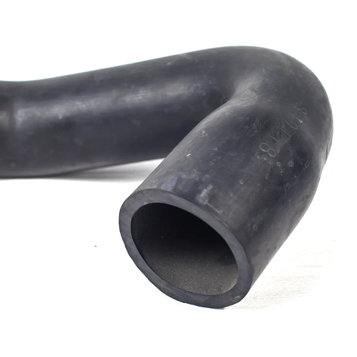 Hose, air formed bobcat 7234089