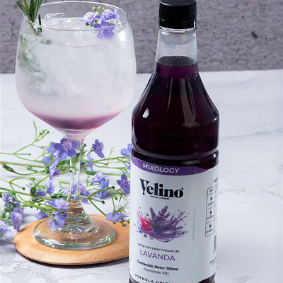 Cóctel con syrup Velino