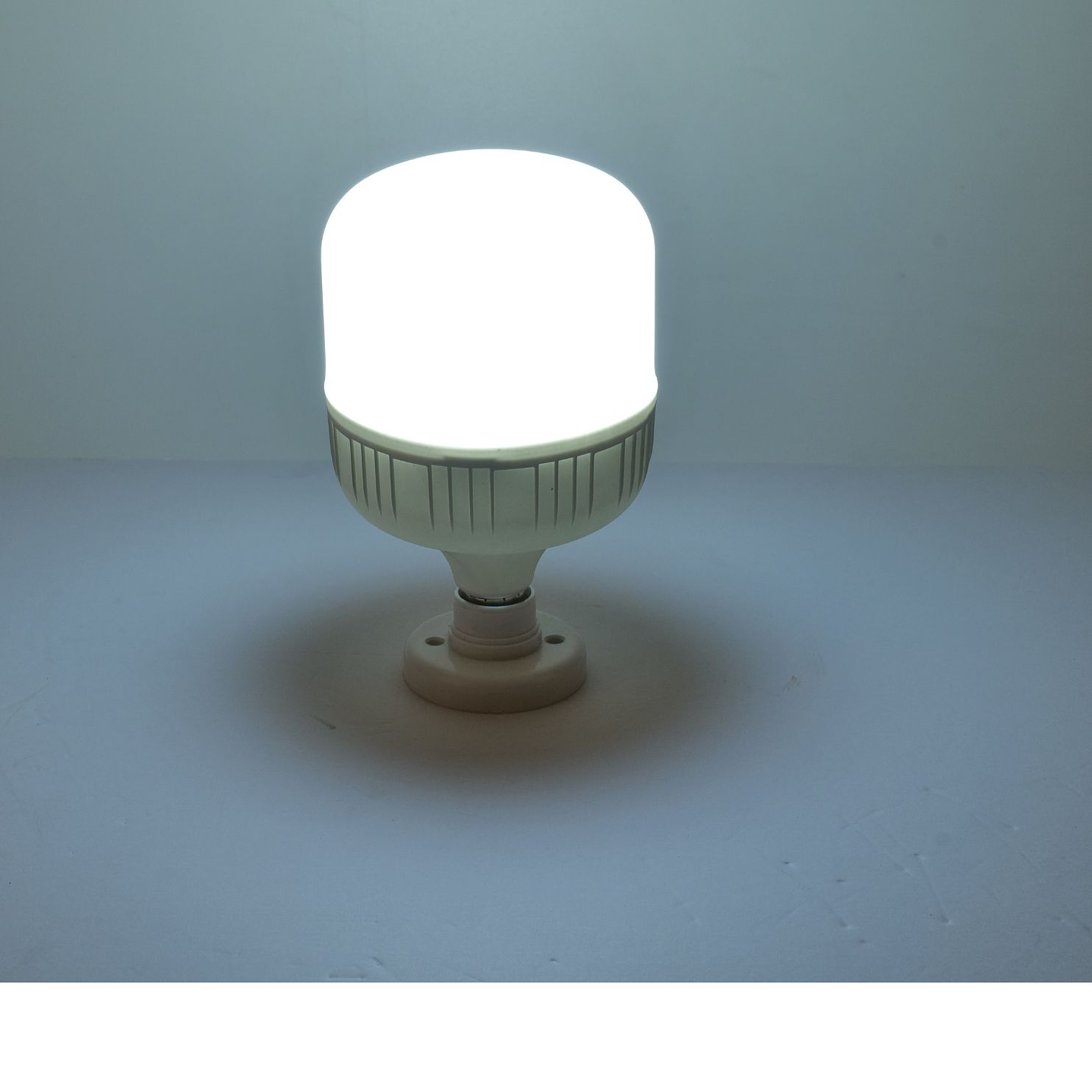 AMPOLLETA E27 - E40 6W - 3000K 1