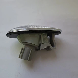 Foco Lateral Tapabarro Mitsubishi Montero Lancer  2000-2006