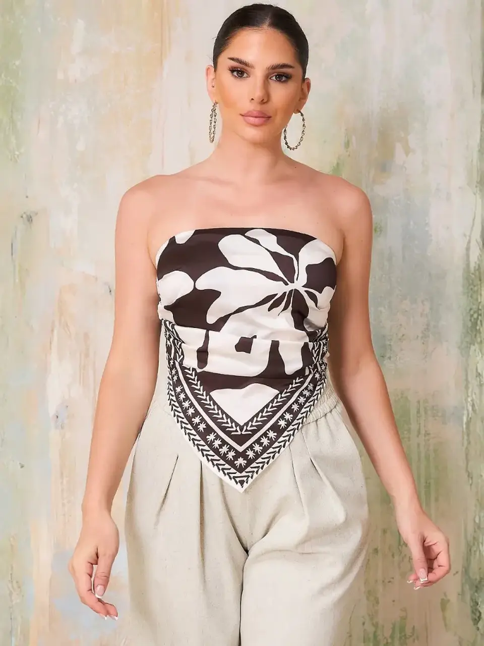Blusa Strapless Tipo Pañoleta Café y Blanca 2