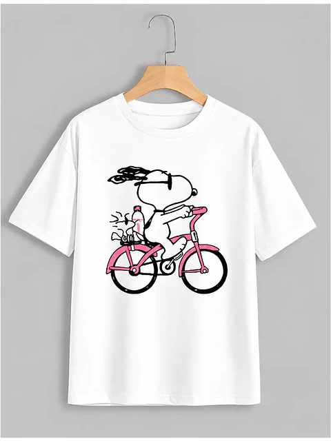 Camiseta Blanca Snoopy en Piel de Durazno para Mujer