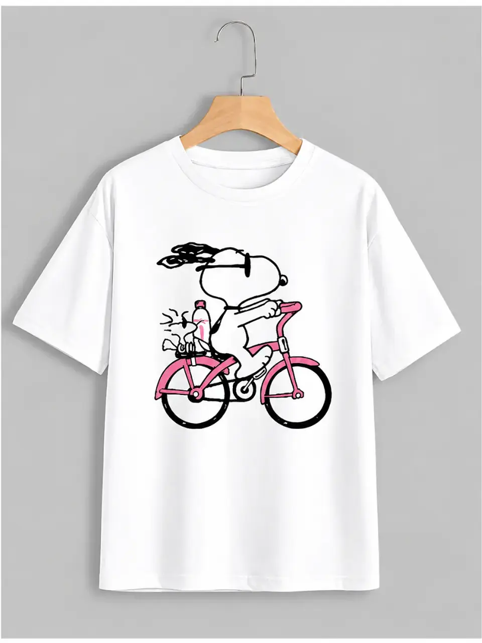 Camiseta Blanca Snoopy en Piel de Durazno para Mujer 1