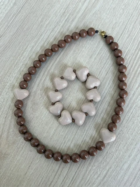 Pulsera de Corazones Beige para Mujer