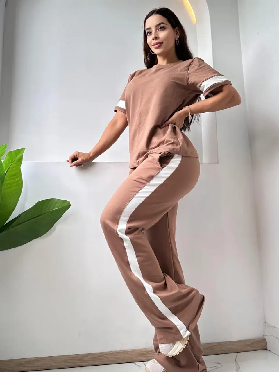 Set de Pantalón y Camiseta en Algodón Premium Arena y Café 1