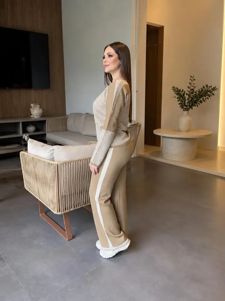 Set Americano de Pantalón y Saco Beige con Blanco 2