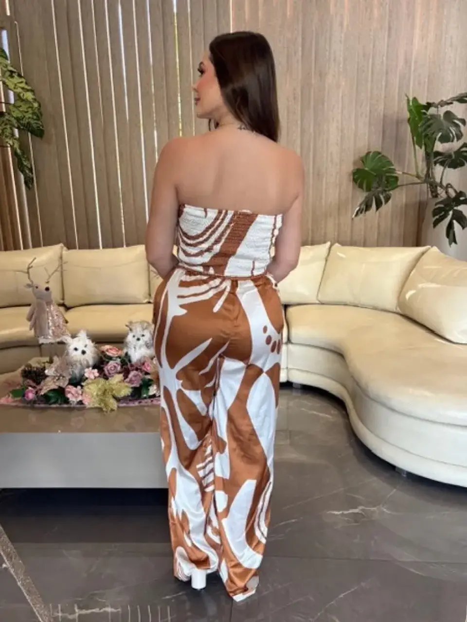 Set Americano de Pantalón y Crop Top Strapless en Seda 2