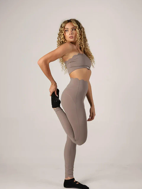 Set de Pantalón y Crop Top en Licra Nude para Mujer