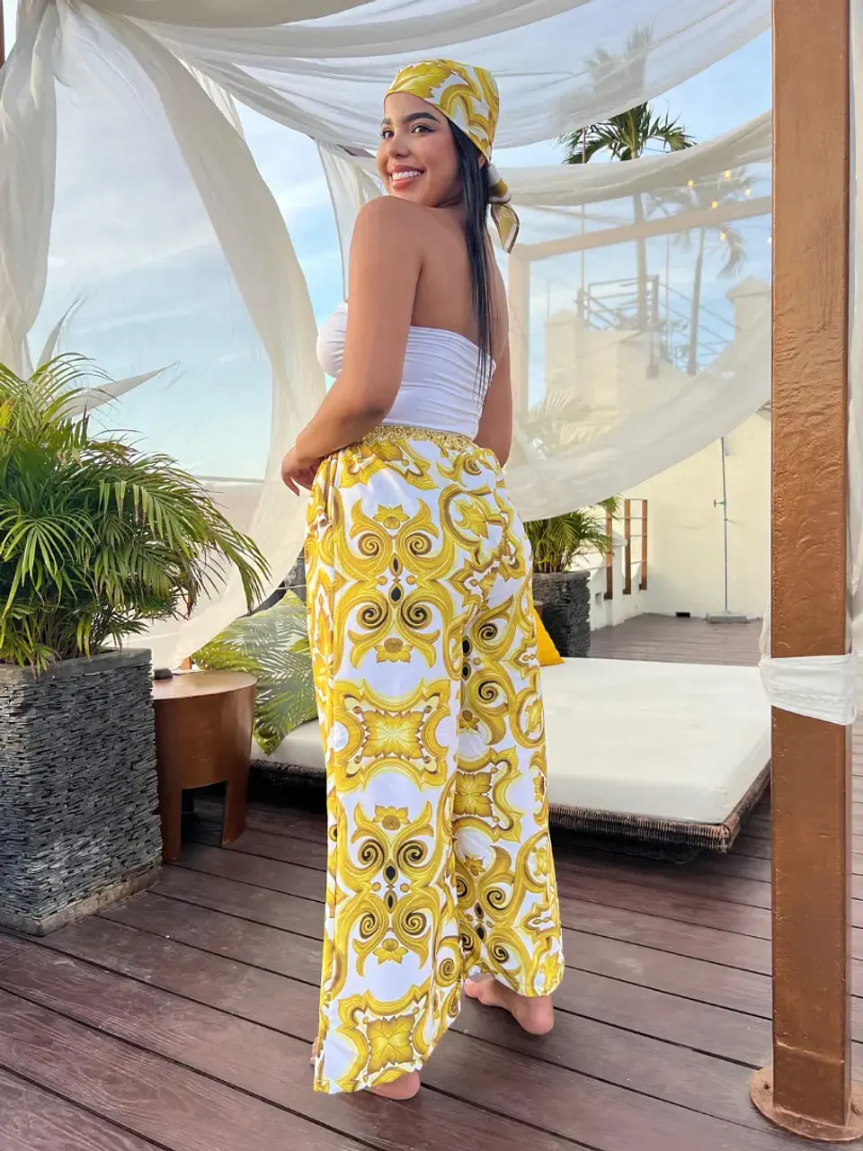 Pantalón Estampado Amarillo y Fucsia en Tela Blessed 2