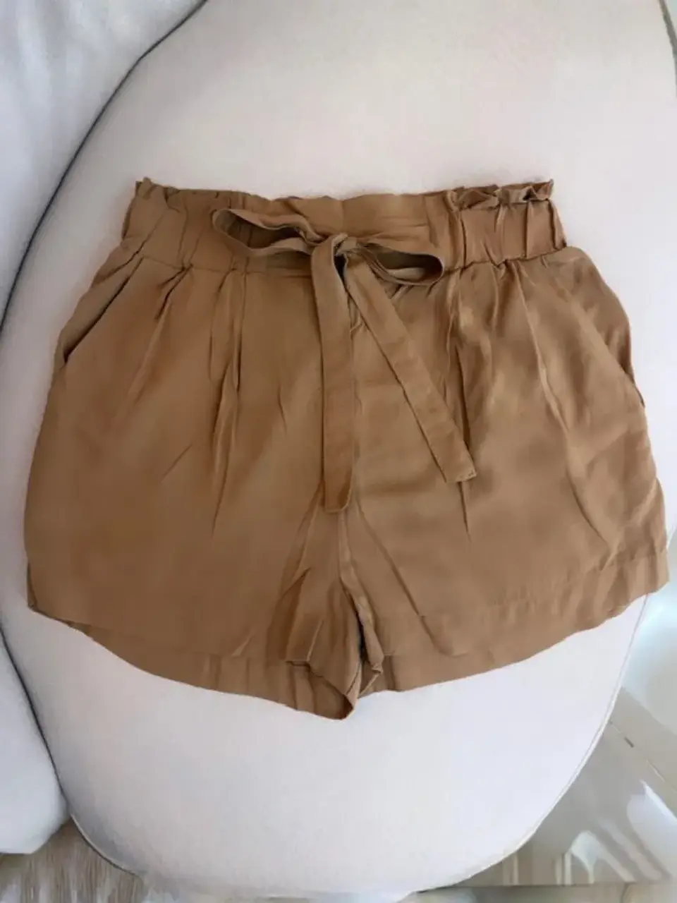 Short Americano Beige y Negro para Mujer 2