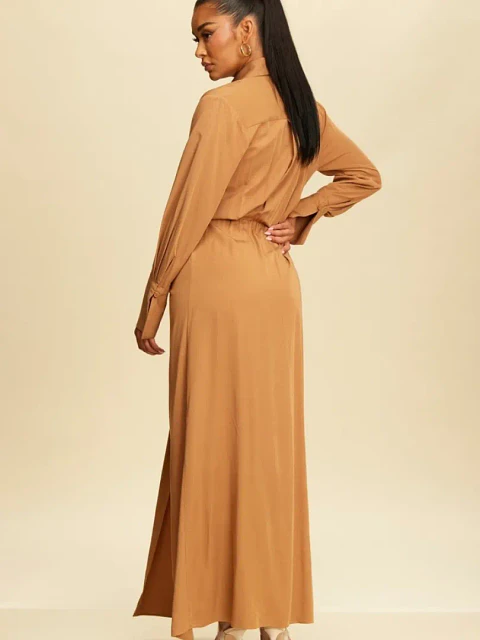 Vestido Americano Beige con Abertura en Rayón