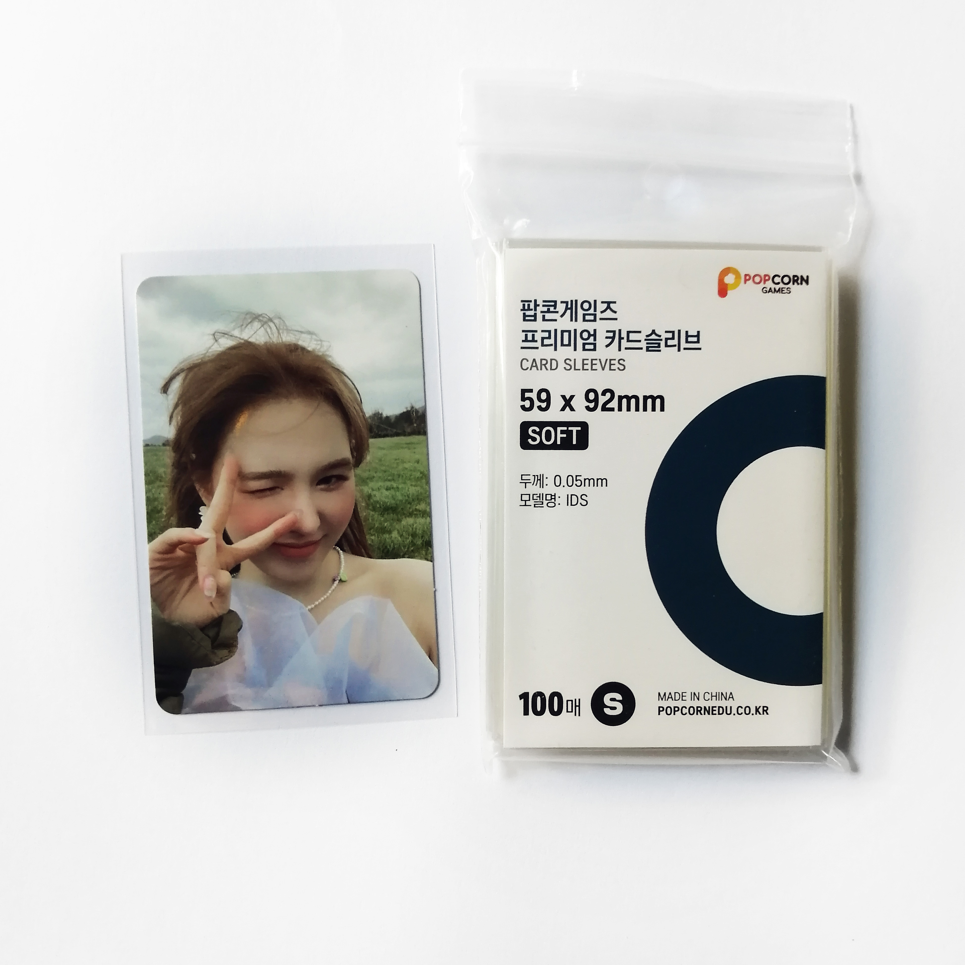 poker card sleeves Cockroach Poker Card Sleeve Kit main image 1