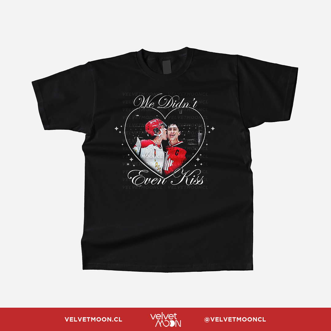 POLERA HEATED RIVALRY WE DIDN'T EVEN KISS 1