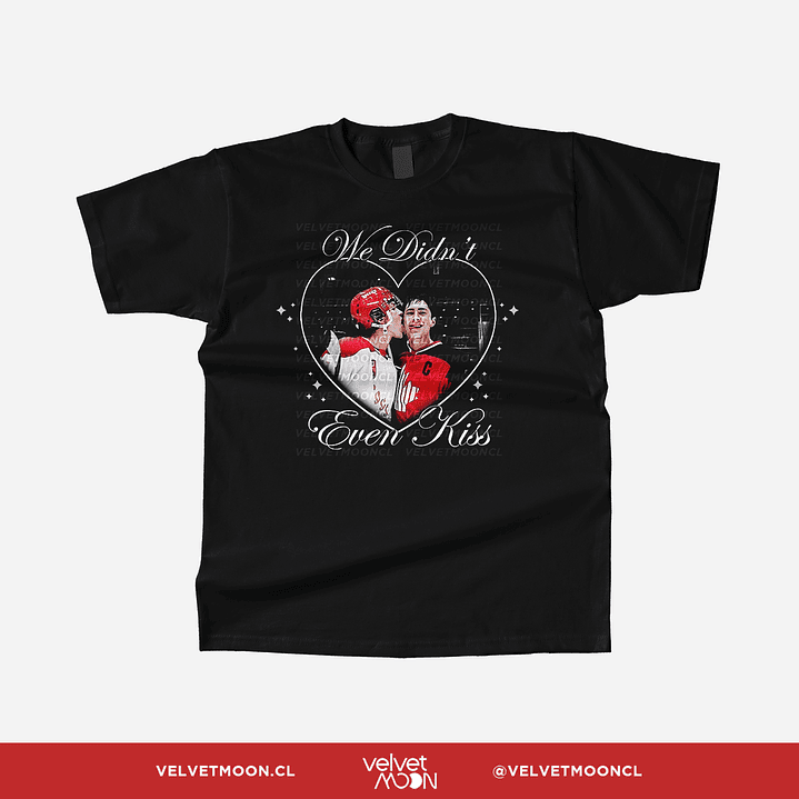 POLERA HEATED RIVALRY WE DIDN'T EVEN KISS 1