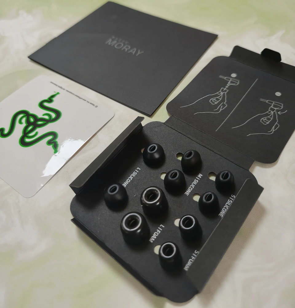 Audífonos In-Ear Razer Moray Pro para Streaming y Gaming 3