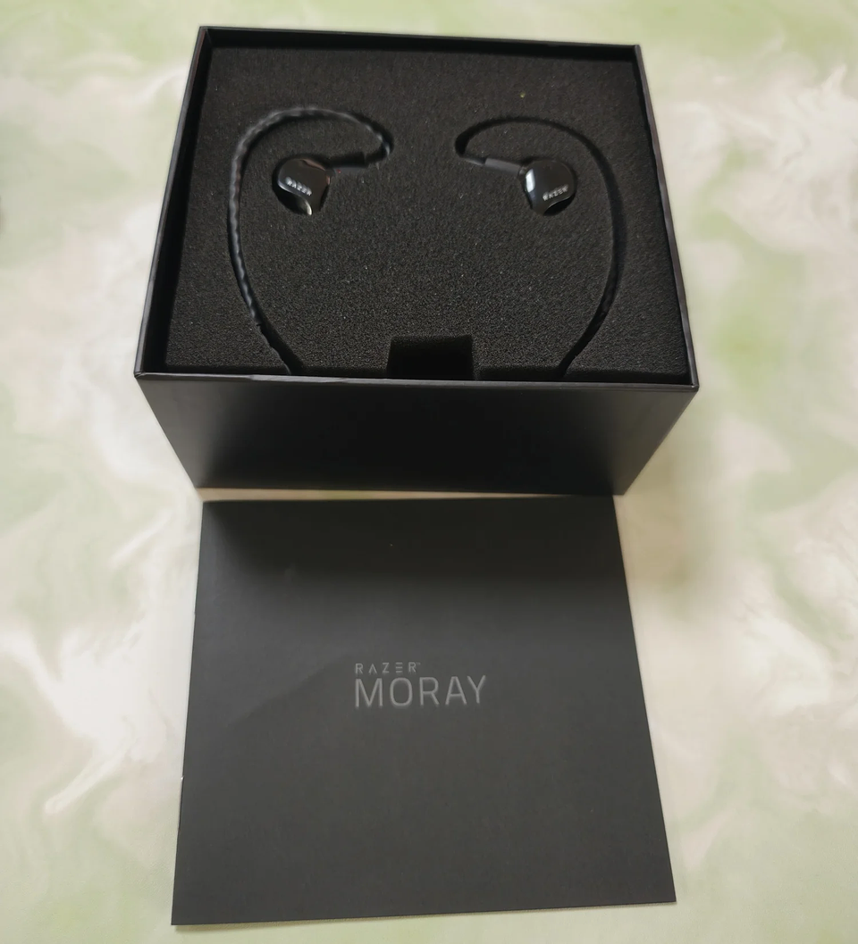 Audífonos In-Ear Razer Moray Pro para Streaming y Gaming 5
