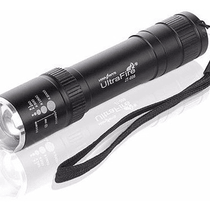 Linterna Tactica Impermeable De 1800 Lum + Pila 18650 Recarg