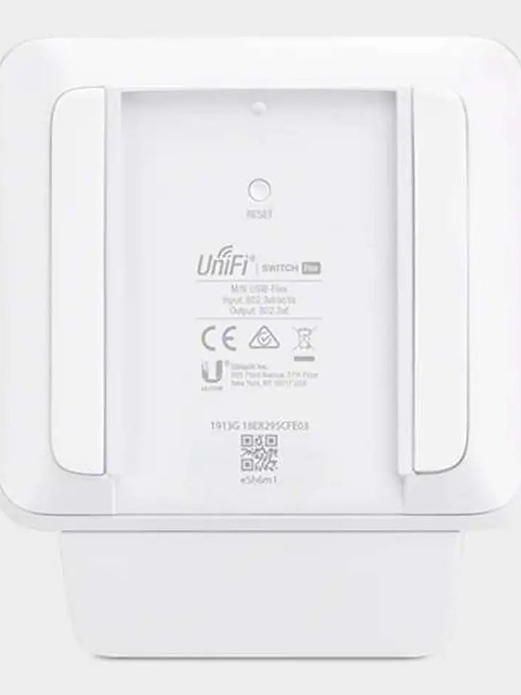 Switch Ubiquiti USW-Flex 5 Puertos 4 PoE+ 46W Layer 2 Exterior 2