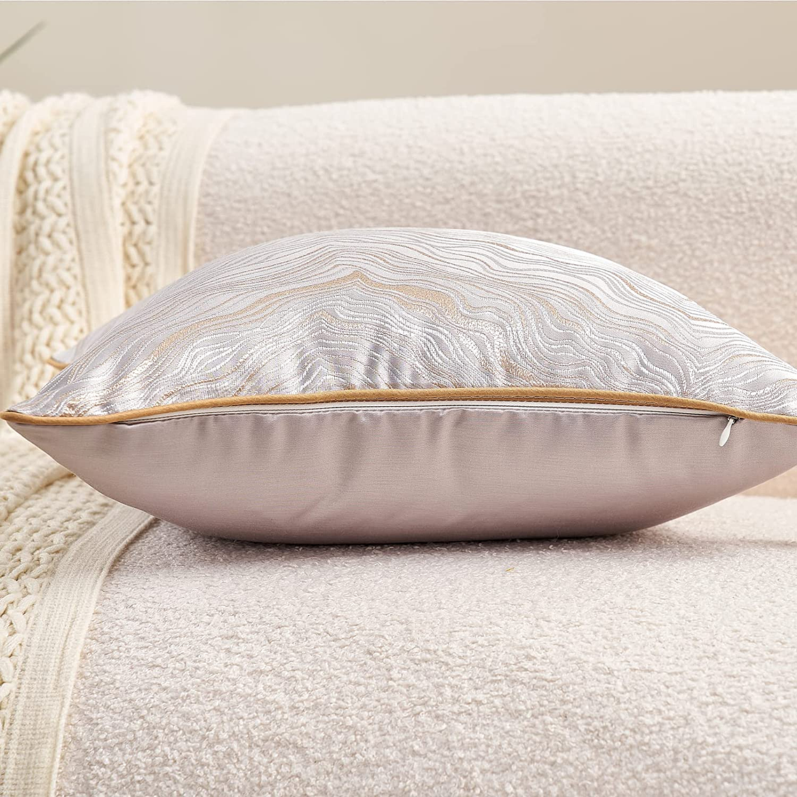 FUNDA DE COJIN DECORATIVA BORDADO 50X50 PLATA 6