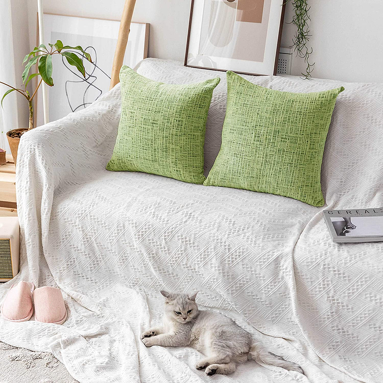 FUNDA DE COJIN CON CHENILLE TEXTURIZADO  45 X 45 VERDE MANZANA 2